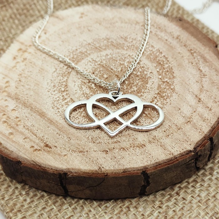 Imagen de Colgante infinito y corazón grande