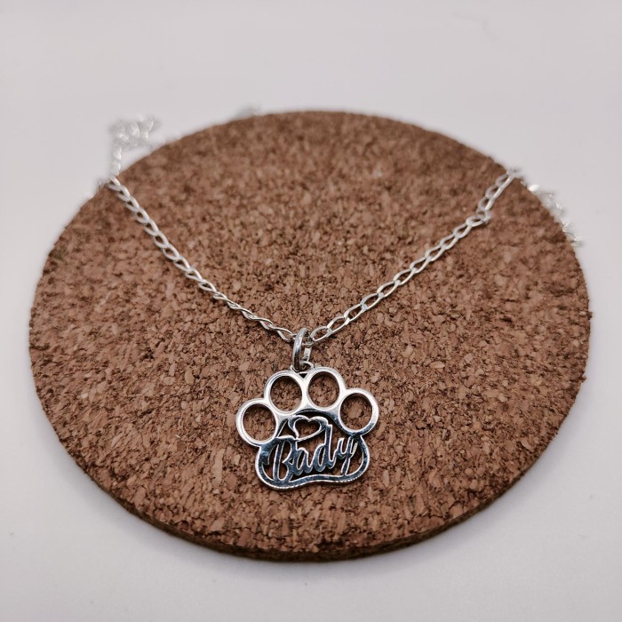 Imagen 2 de Colgante personalizado con el nombre de tu mascota