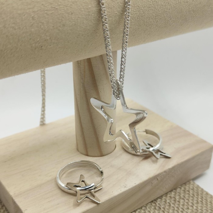 Imagen 2 de Conjunto de colgante y pendientes de Estrella de diseño