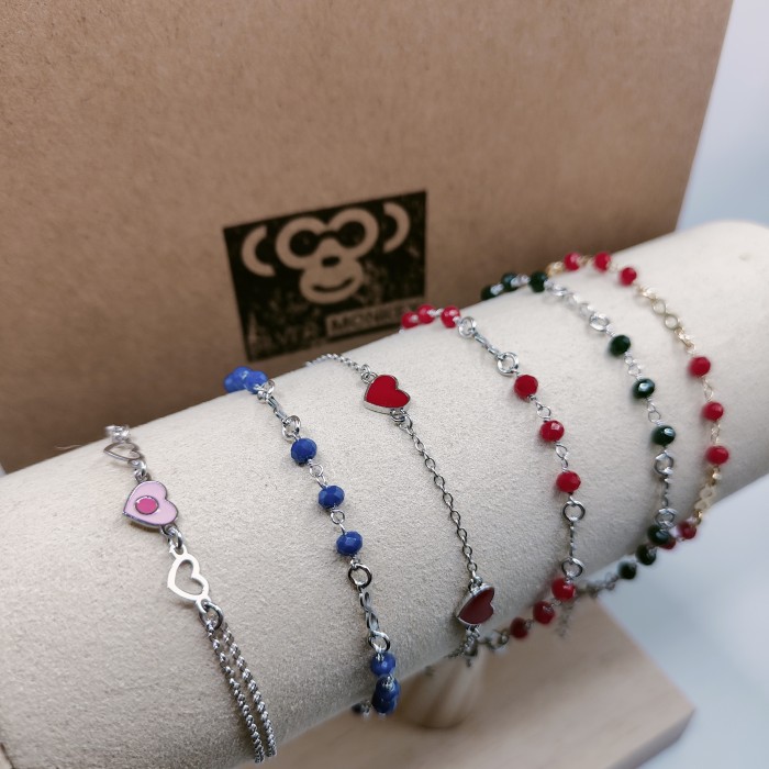 Imagen 3 de Pulseras con piedritas o corazones de colores